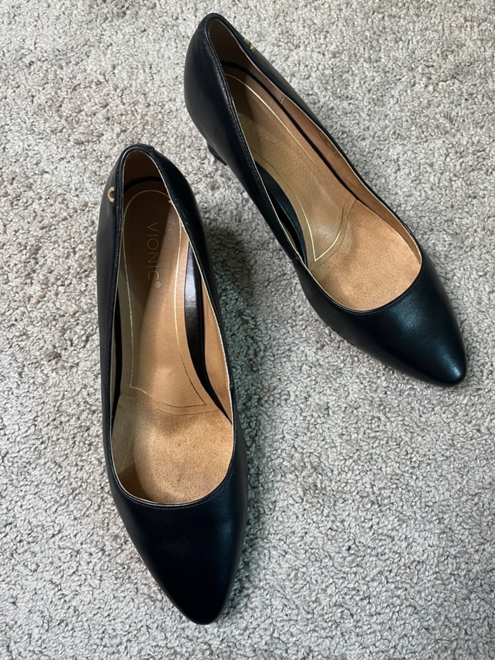 Vionic Black Pointed-Toe Leather Pumps Heels Size 9 Wide EUC